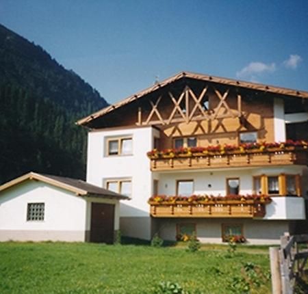 Landhaus Tschafein กัลเทือร์ ภายนอก รูปภาพ