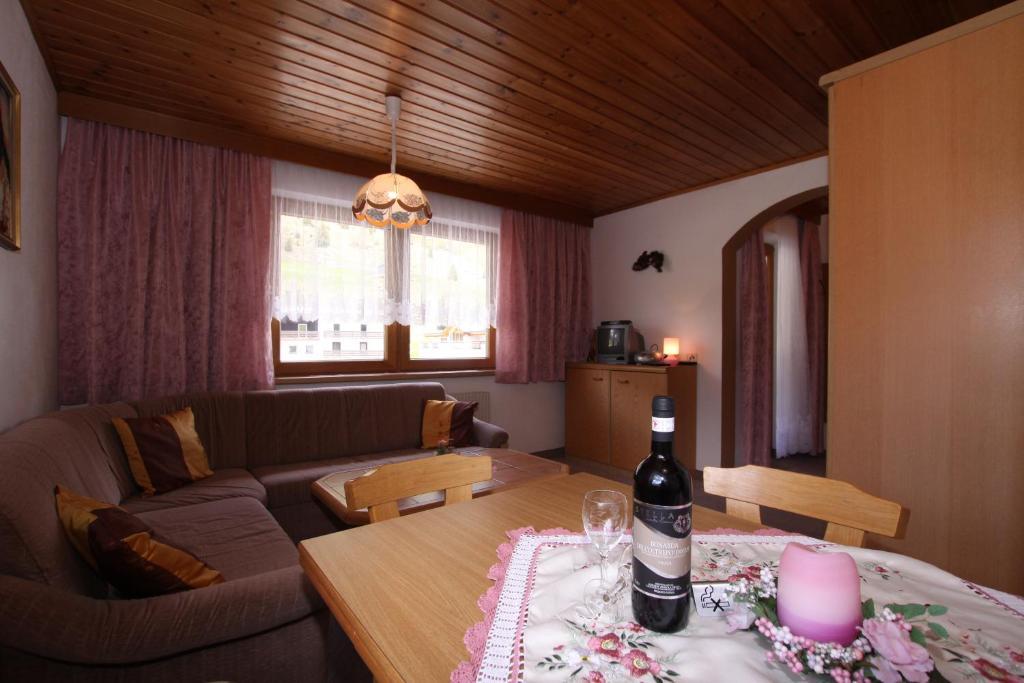 Landhaus Tschafein กัลเทือร์ ภายนอก รูปภาพ